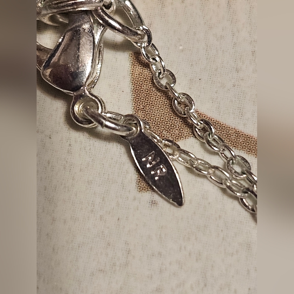 Vintage Avon Silver Tone Jewelry Set - Picture 3 of 8